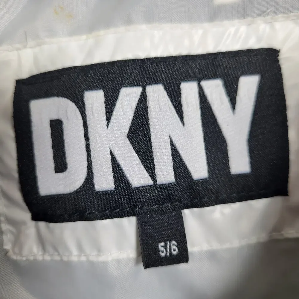 DKNY Girls White Trimmed in Black Faux Fur Puffer Crop Jacket Size 5/6 42026-37